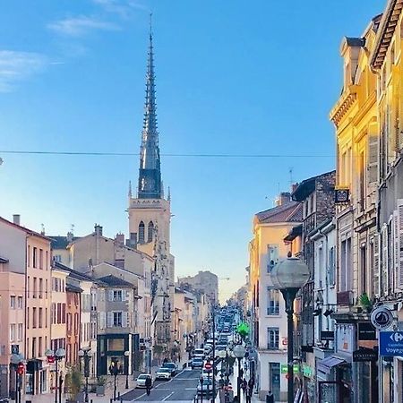 Апартаменты T2 Tout Equipe Au Beau Milieu Du Centre Historique Виллефранче-Сур-Салне Экстерьер фото