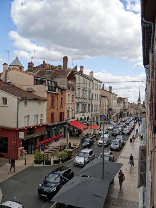 Апартаменты T2 Tout Equipe Au Beau Milieu Du Centre Historique Виллефранче-Сур-Салне Экстерьер фото